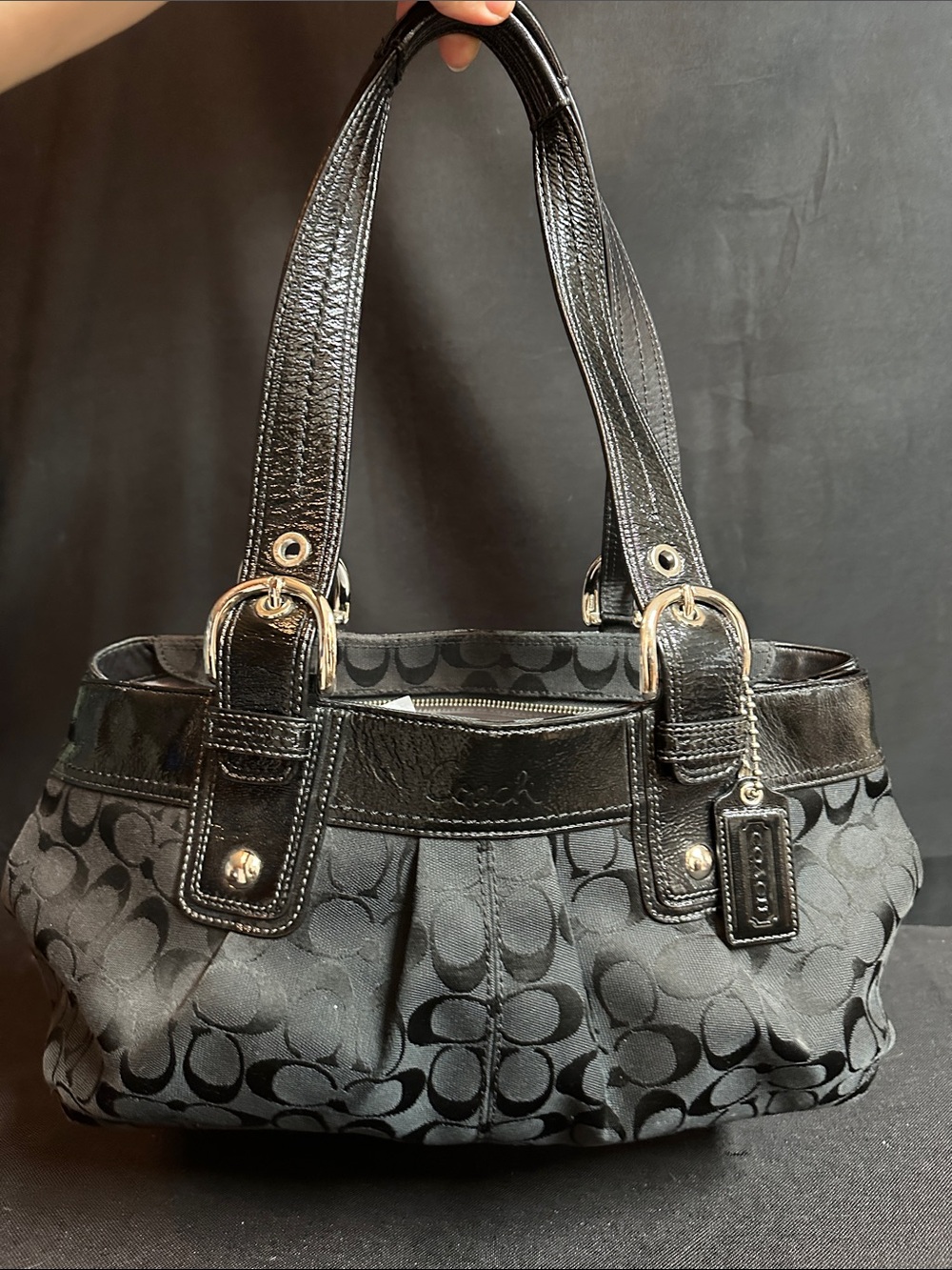 Vintage 2009 Coach Soho Pleated Signature Tote F13742 Black Patent Y2K Shoulder